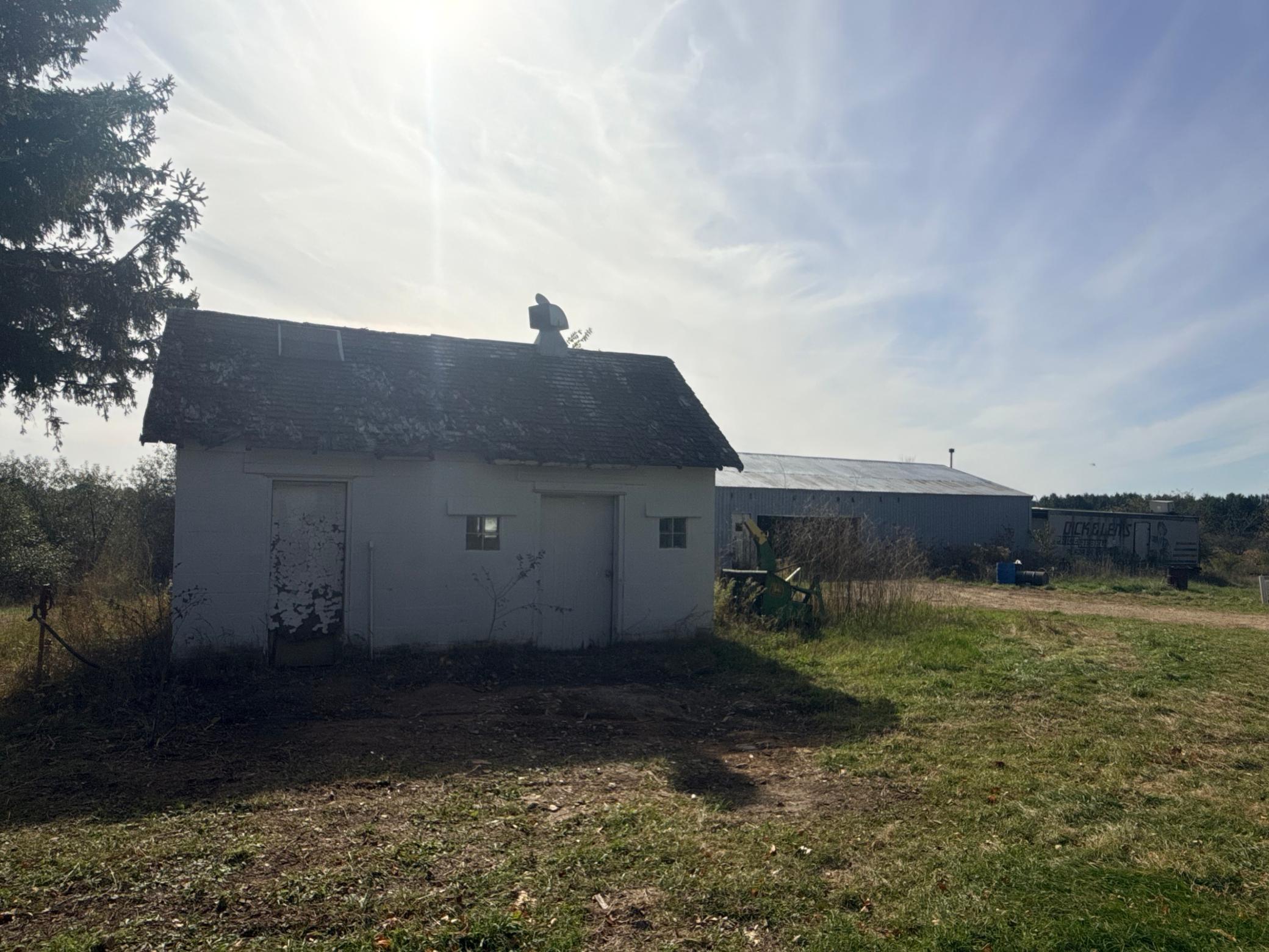 main property photo 29