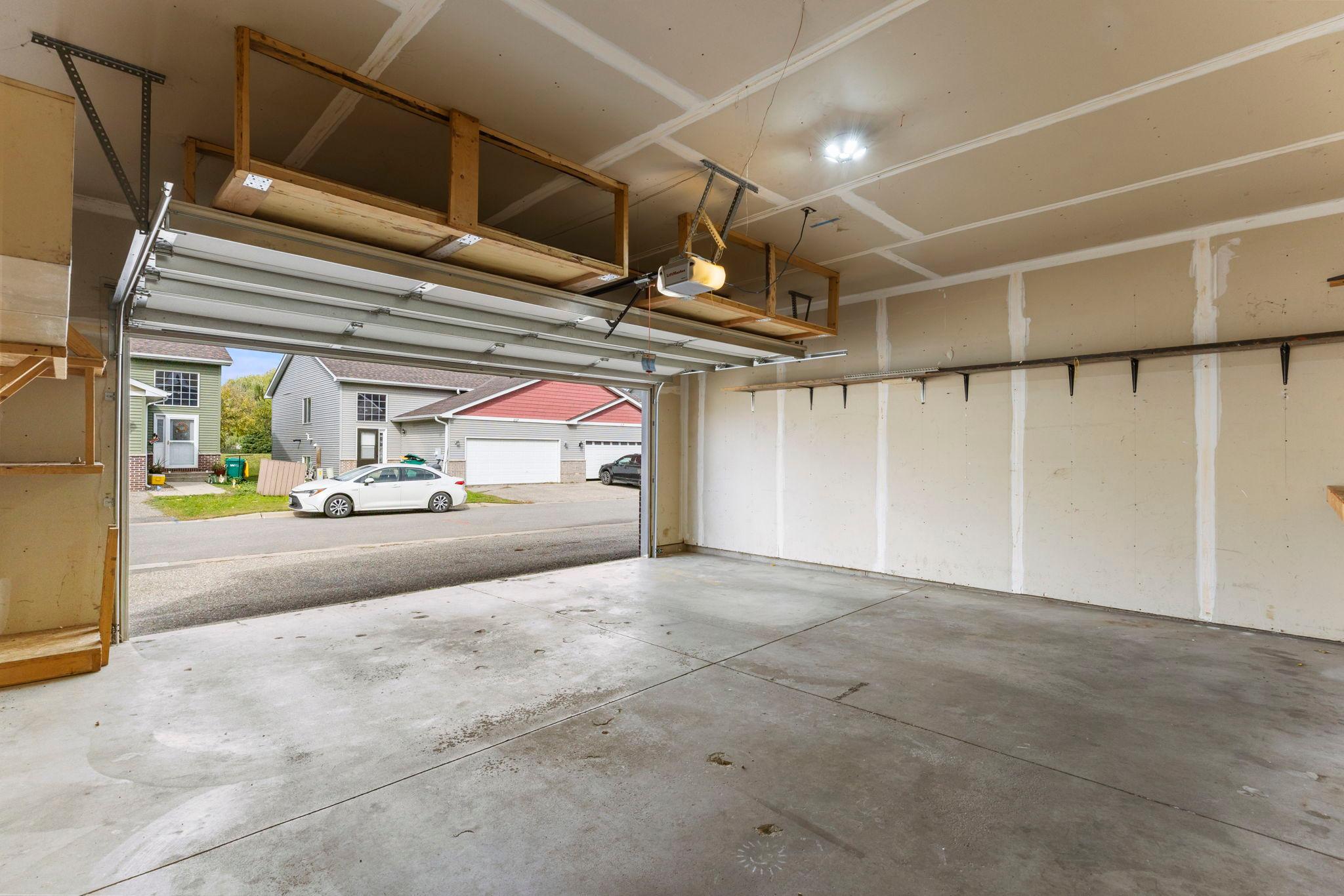 main property photo 50