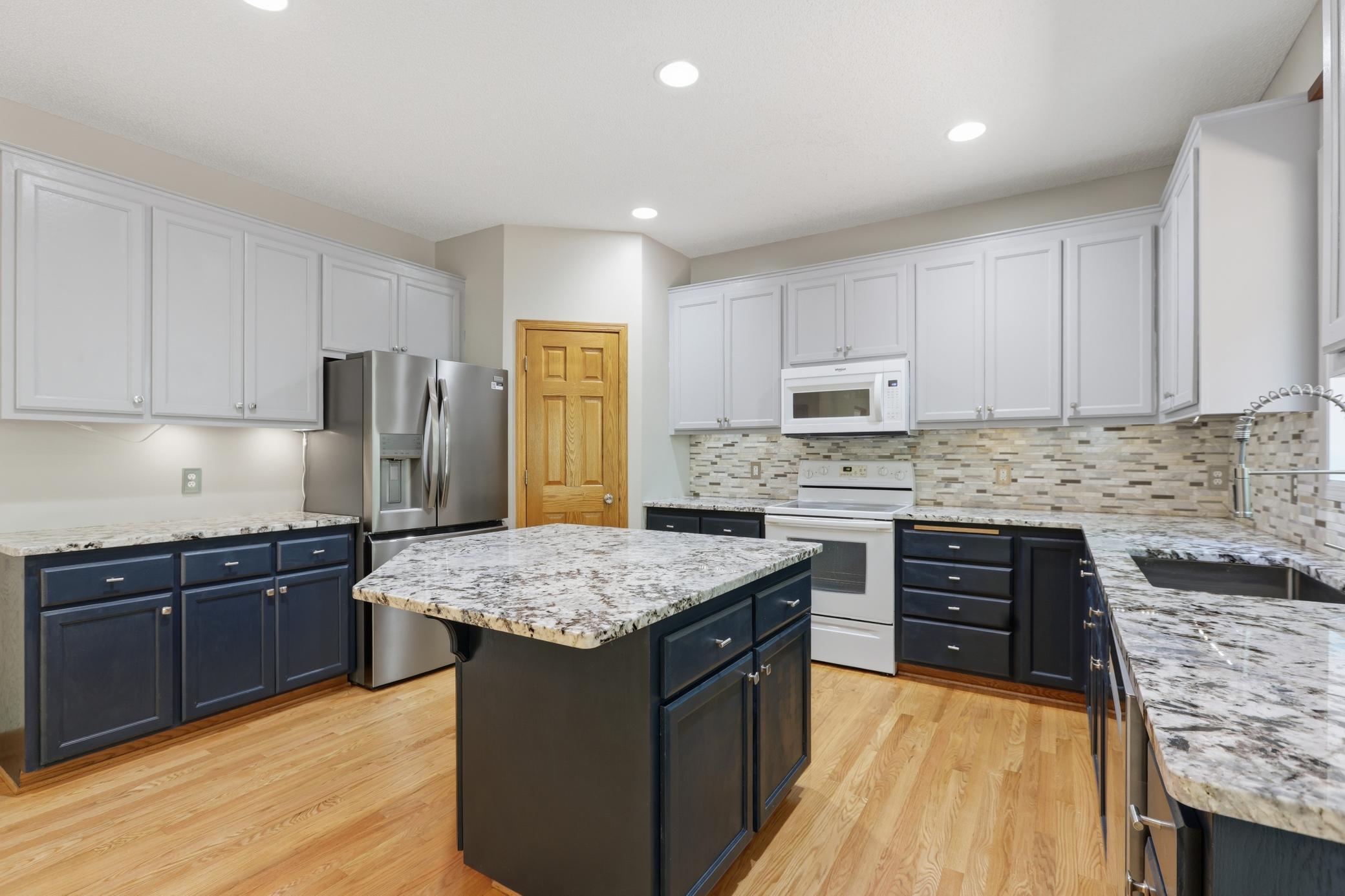 main property photo 10