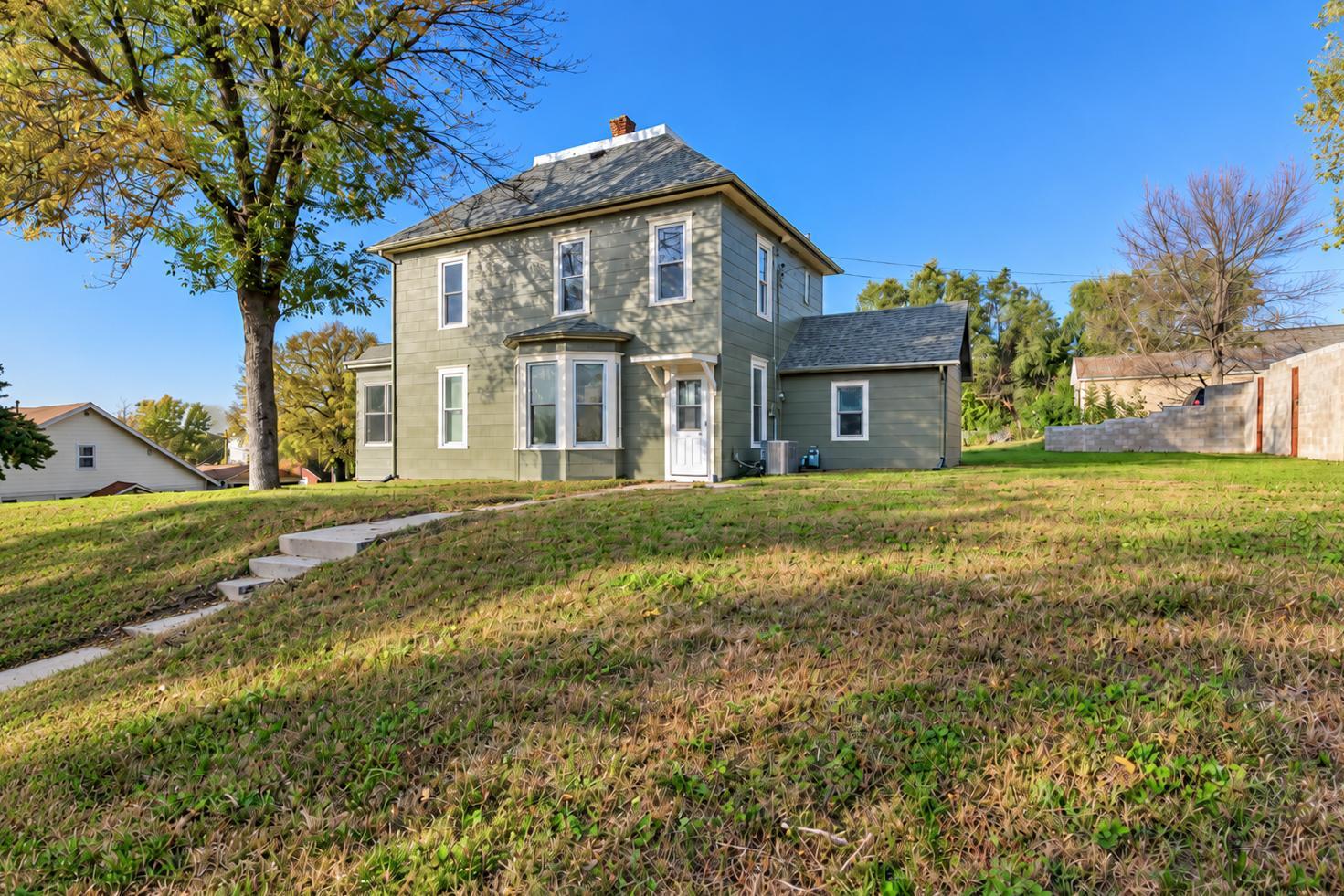 main property photo 37