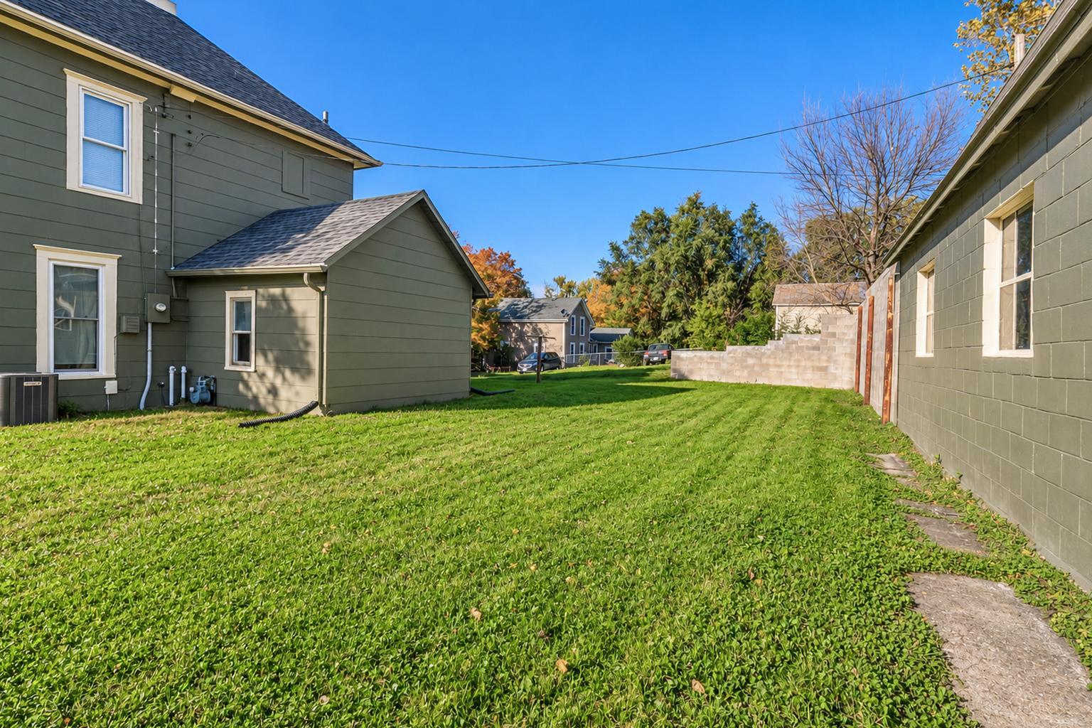 main property photo 41
