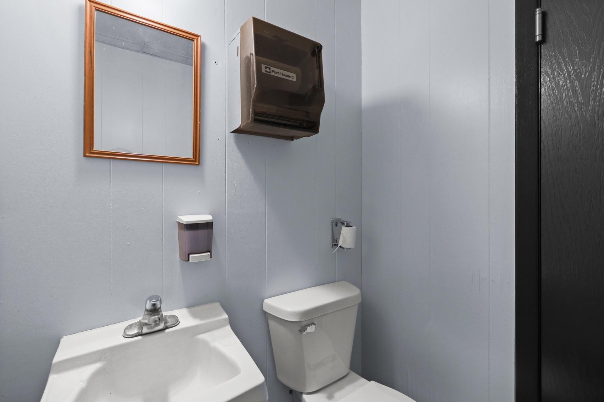 main property photo 41