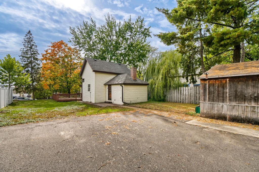 main property photo 14
