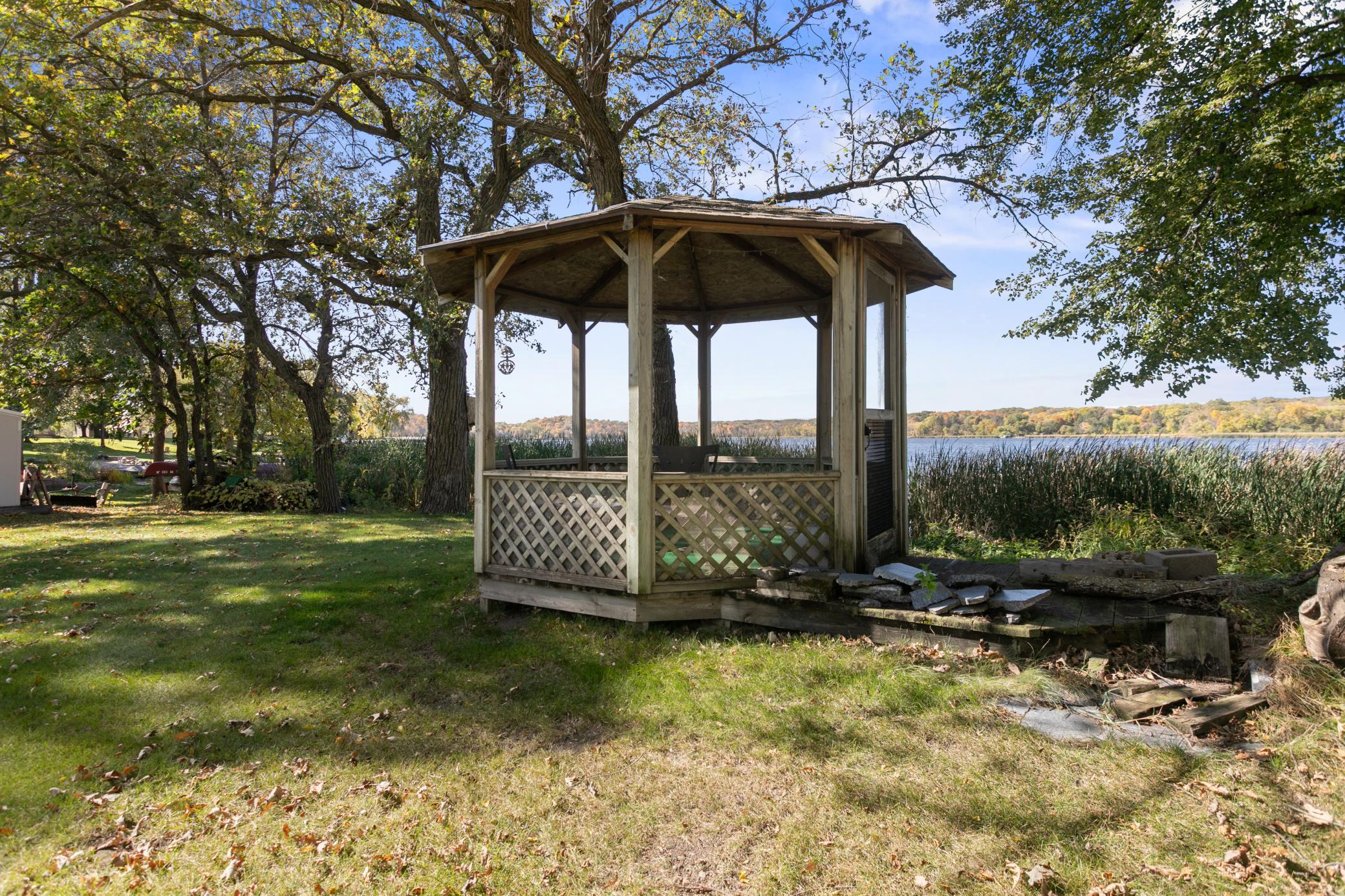 main property photo 33