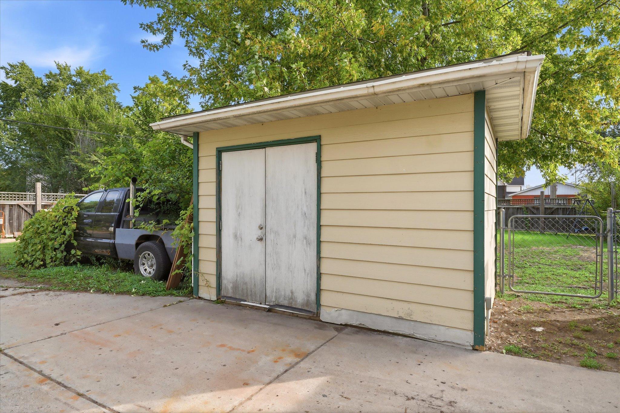 main property photo 47