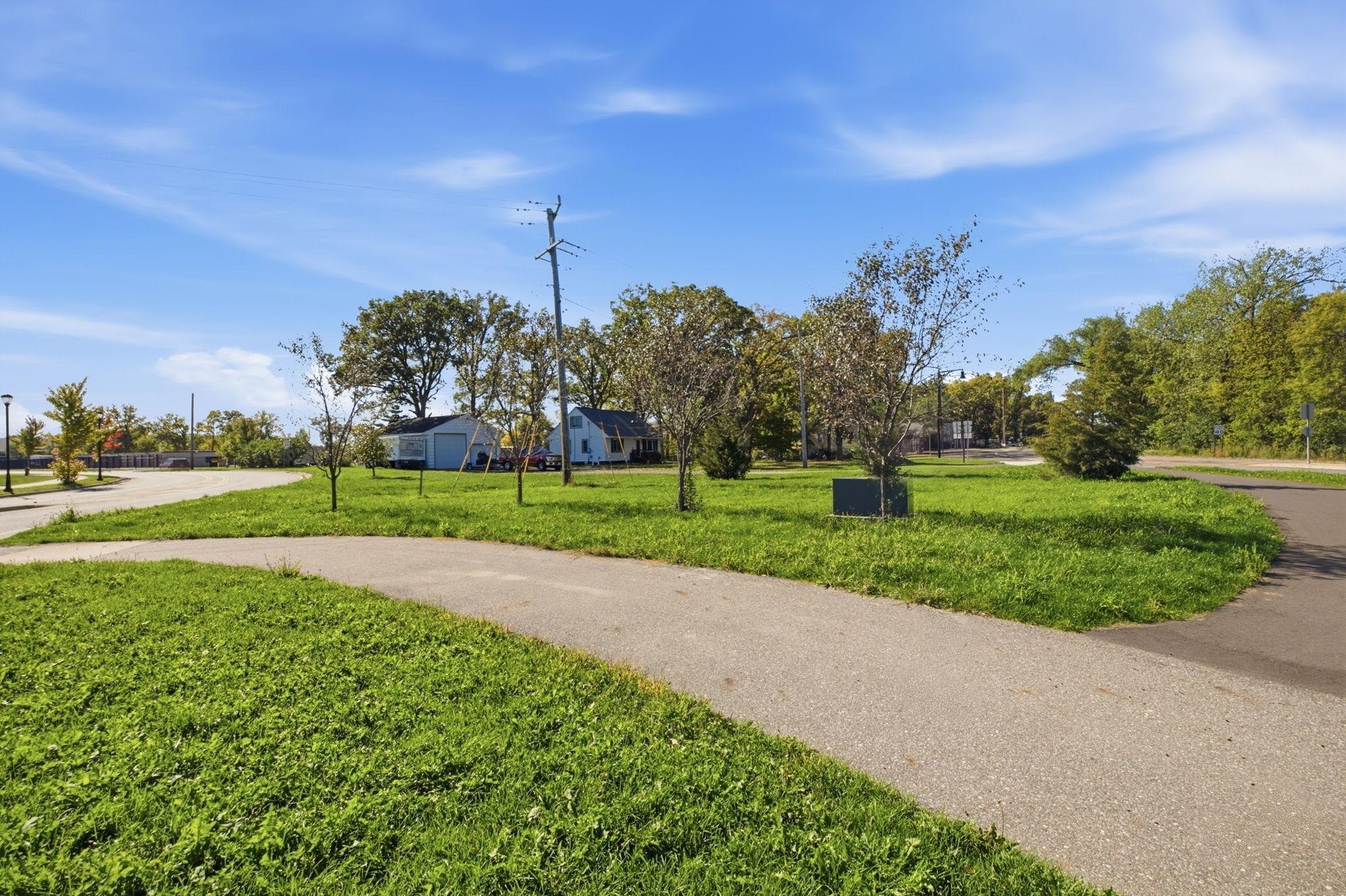 main property photo 8