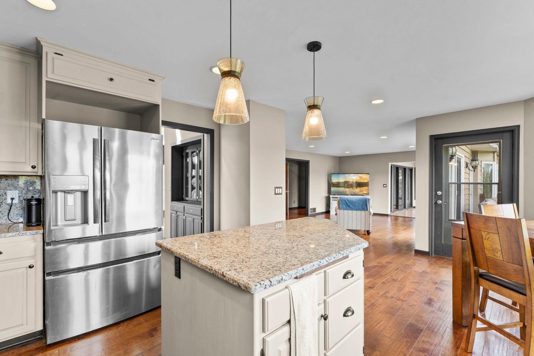main property photo 17