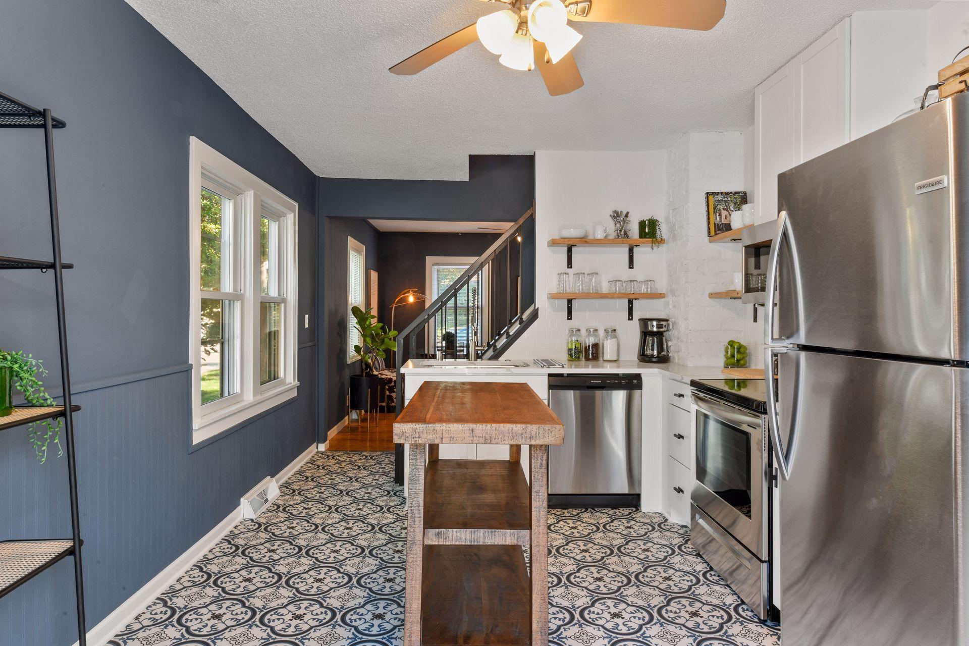 main property photo 13