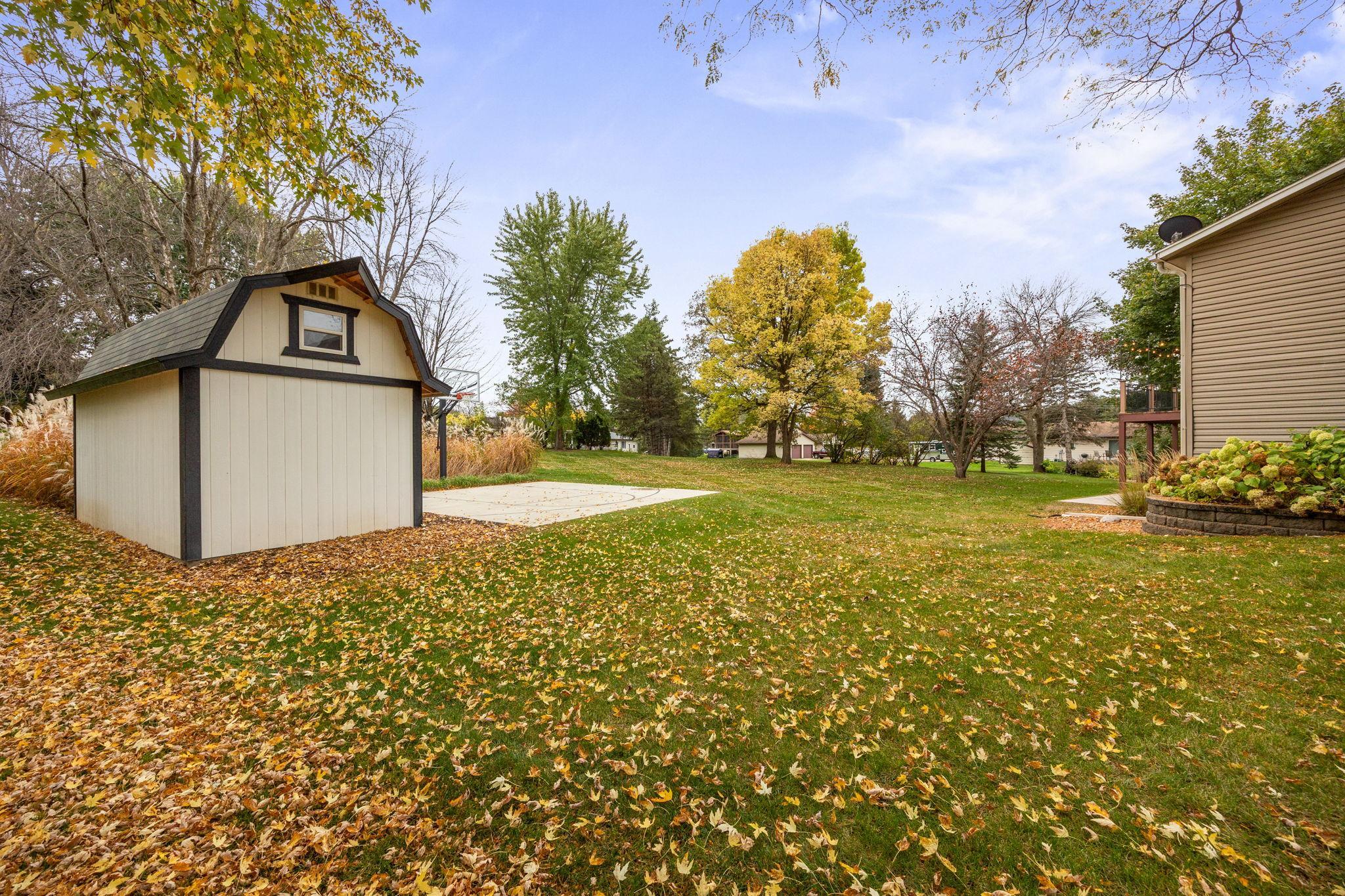 main property photo 29