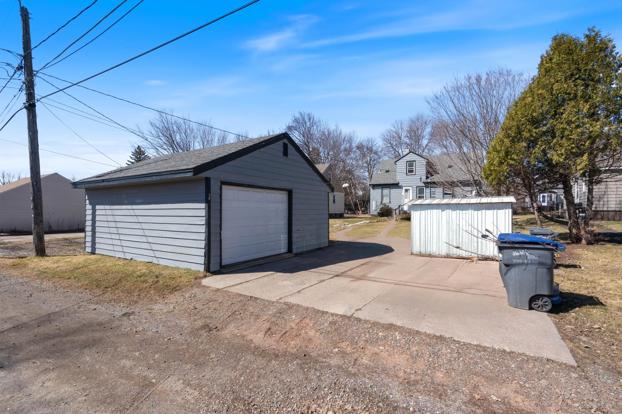 main property photo 23
