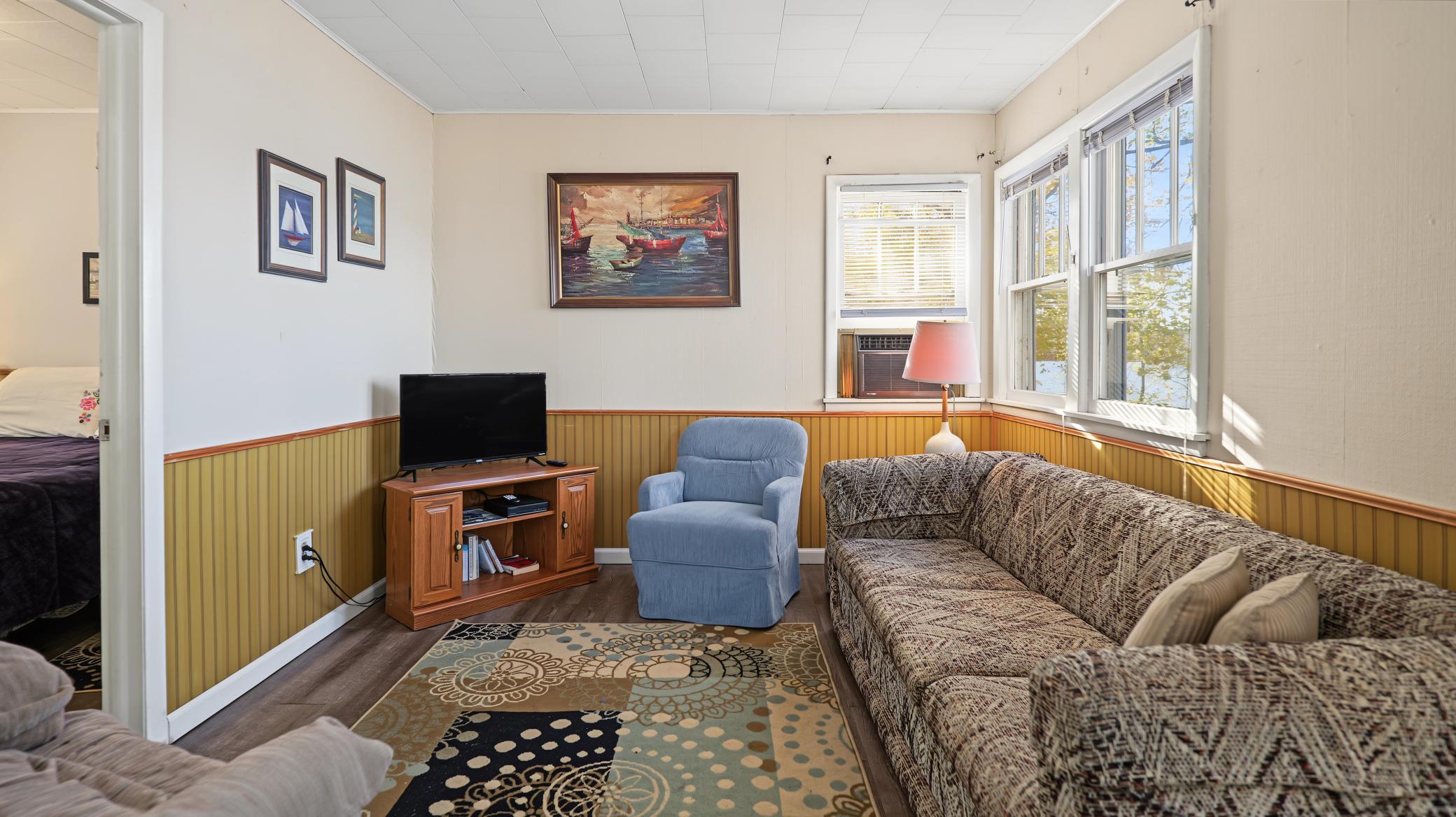 main property photo 78