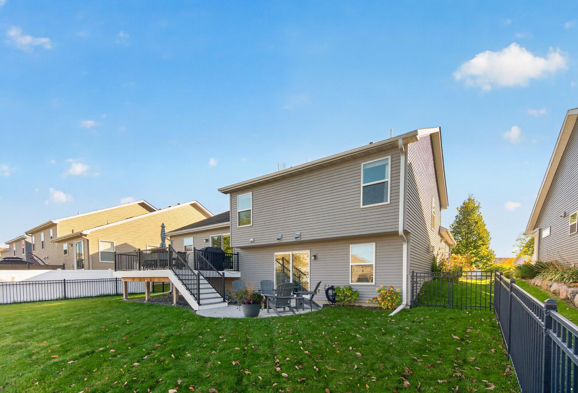 main property photo 32