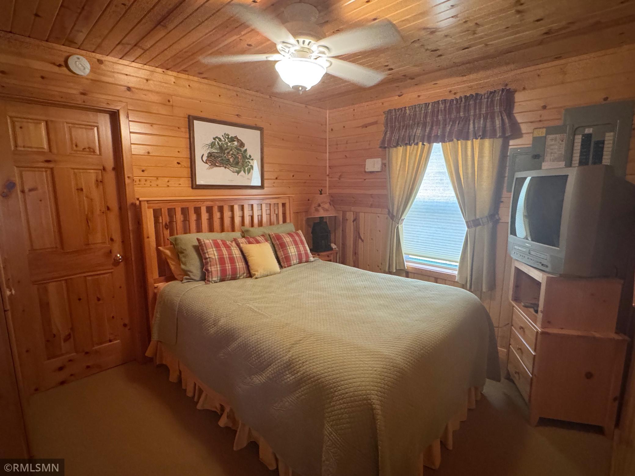main property photo 33