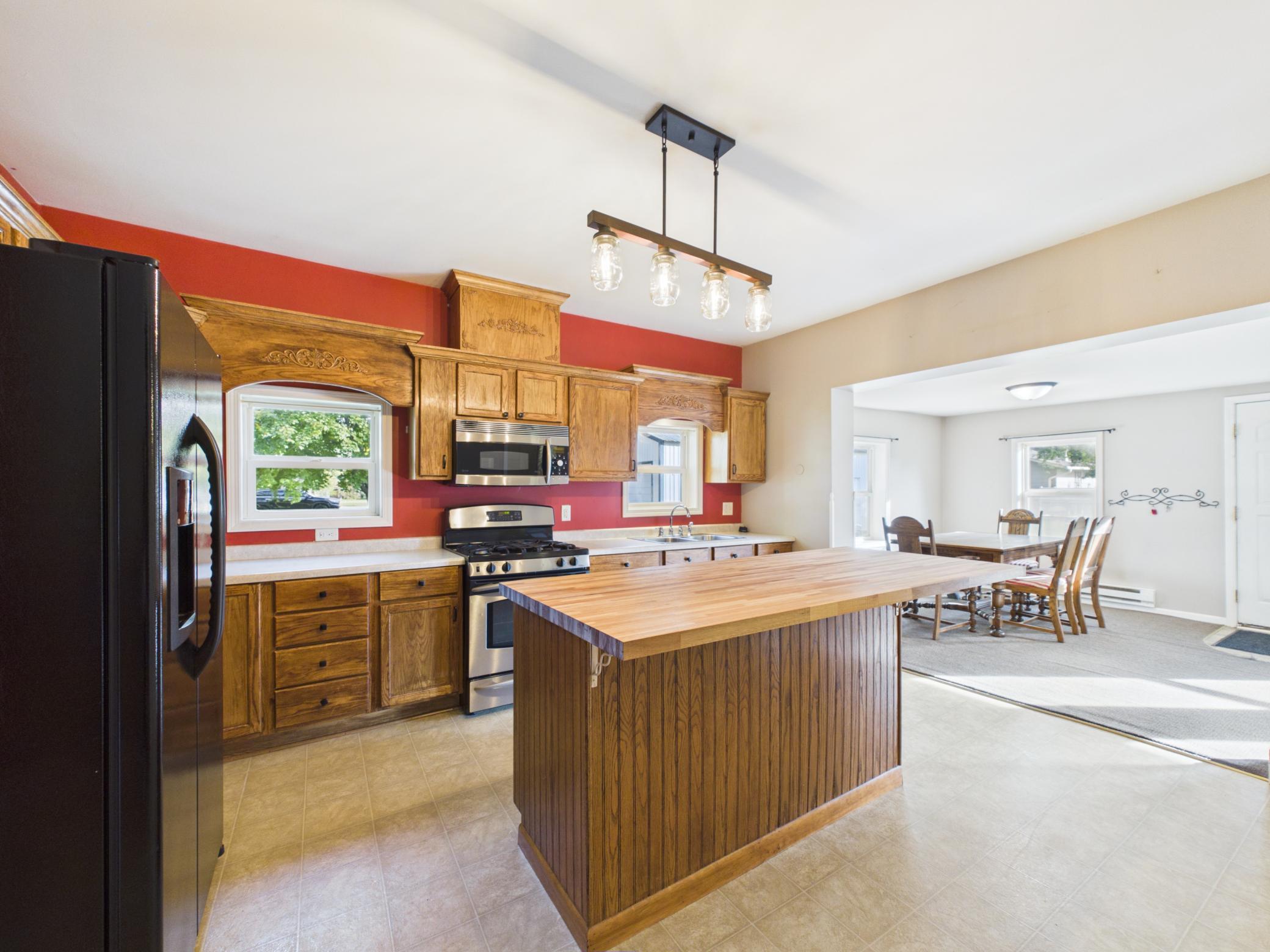 main property photo 8