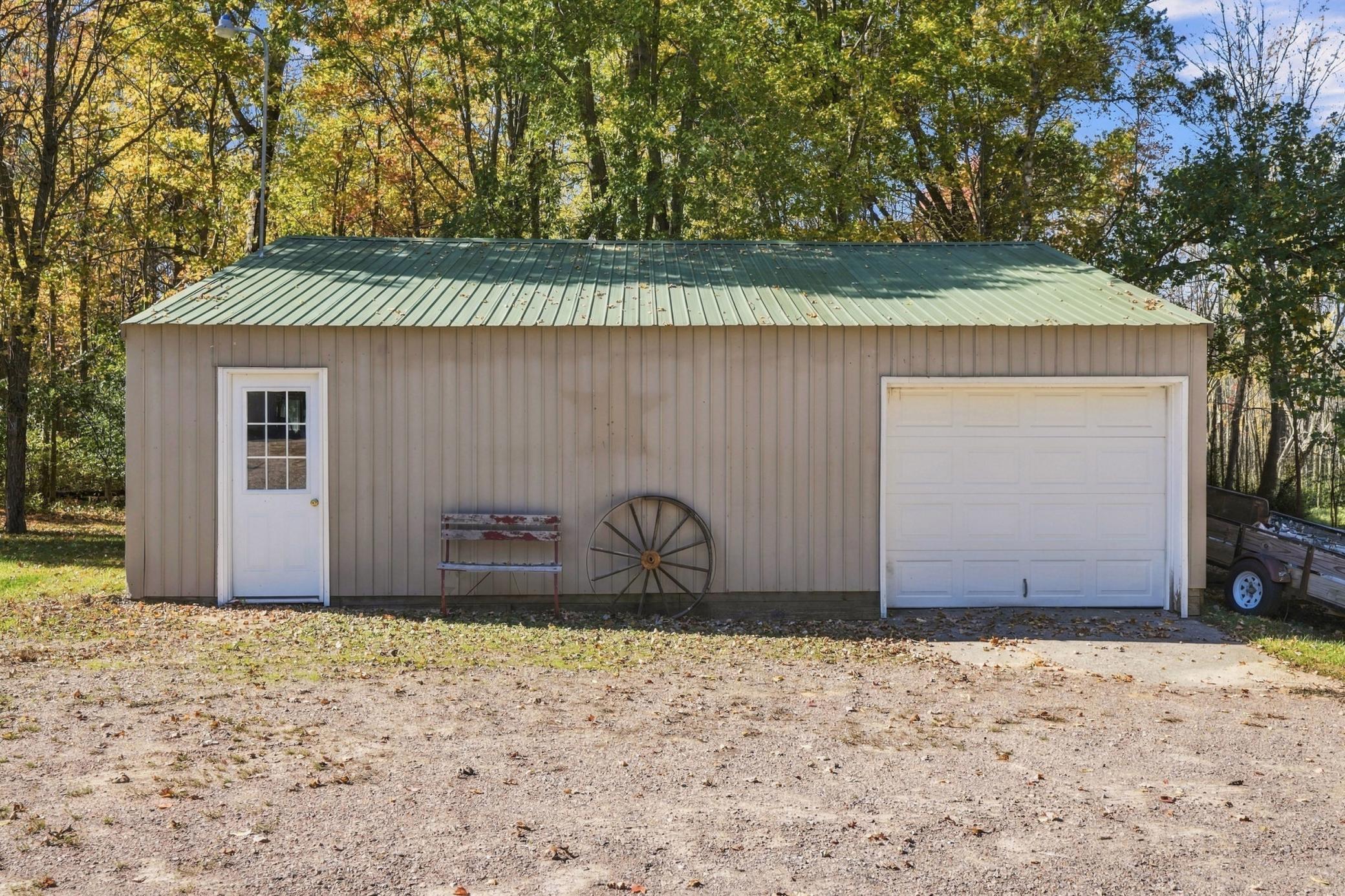 main property photo 50