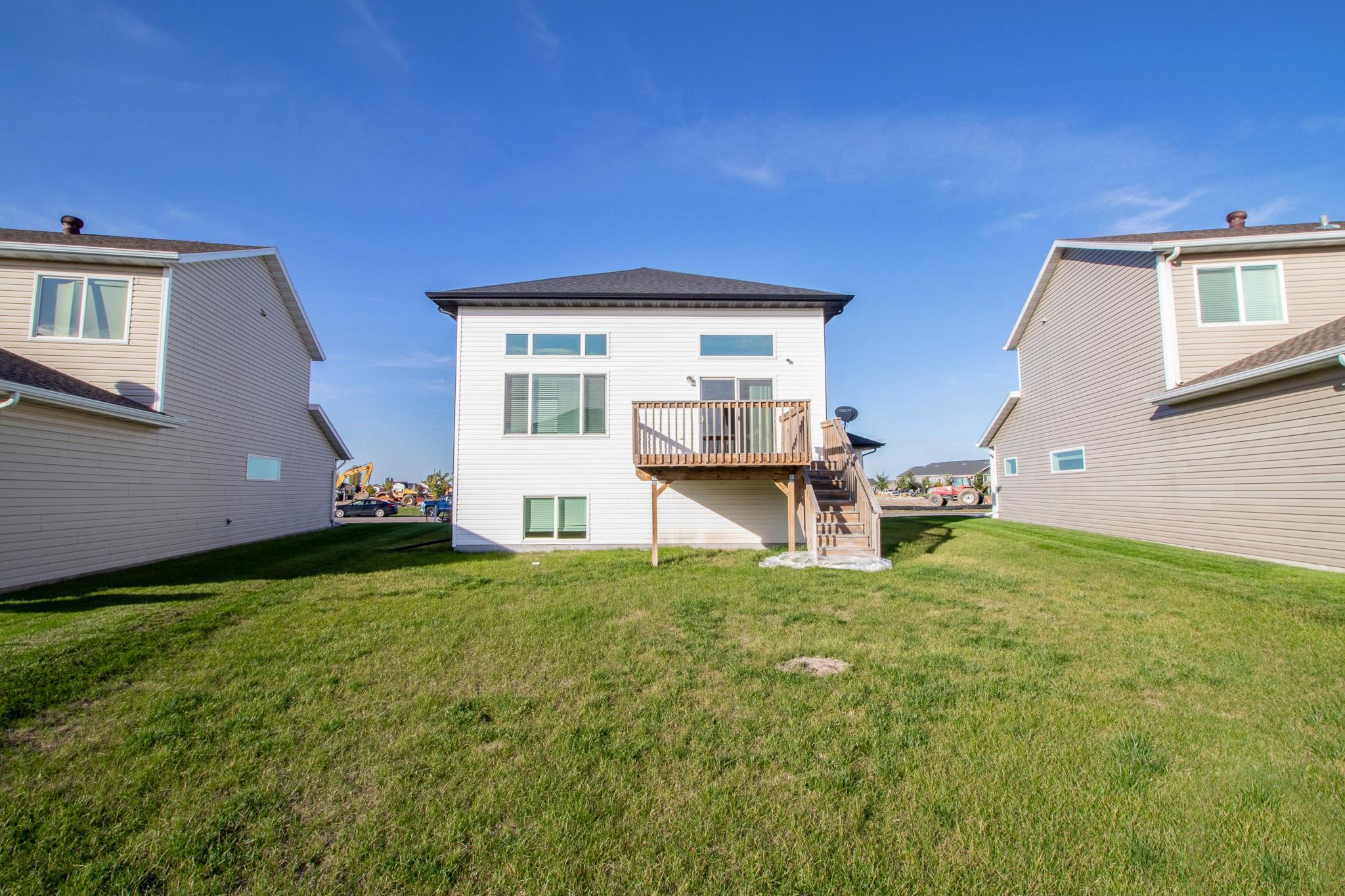 main property photo 23