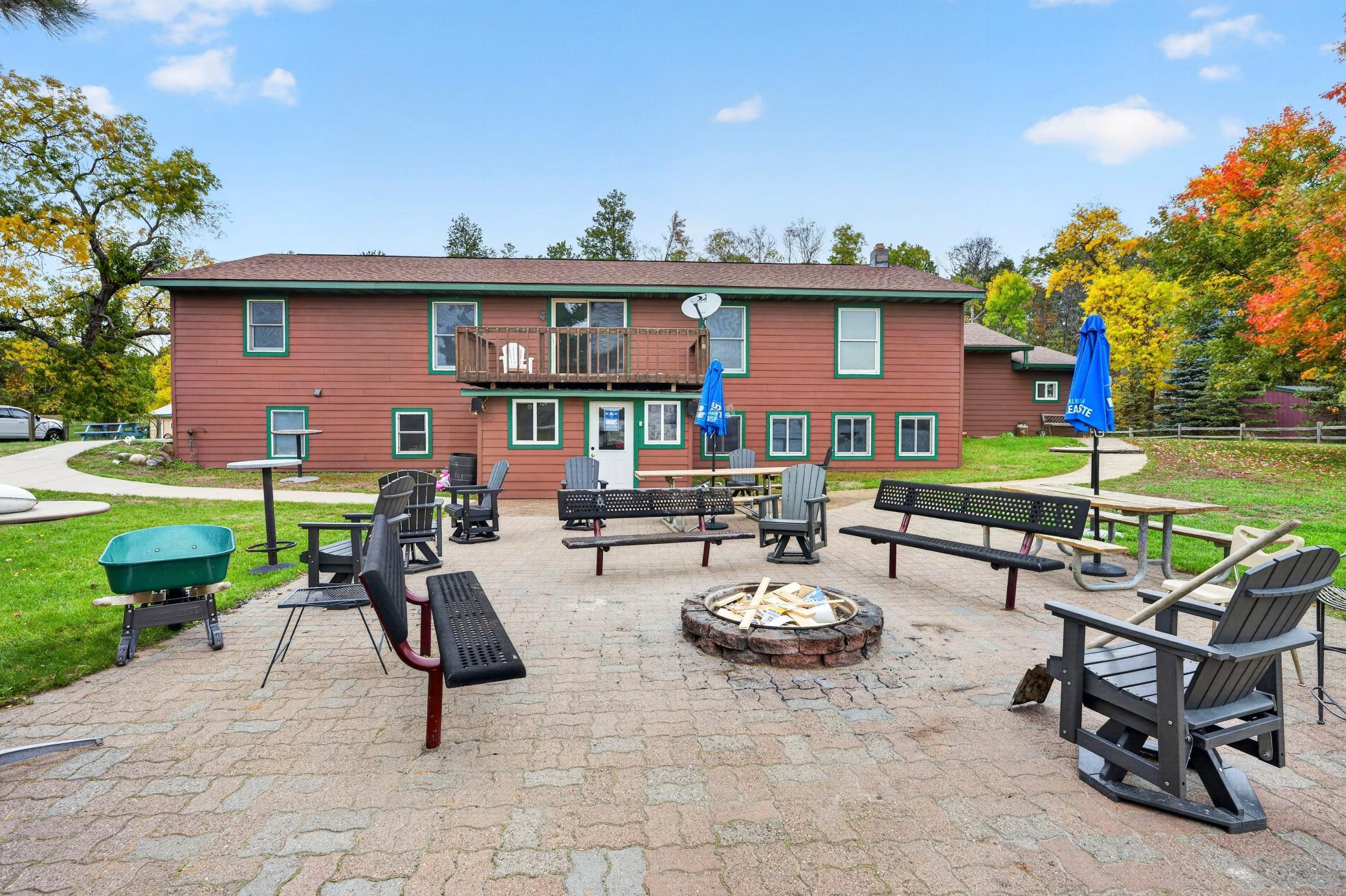 main property photo 28