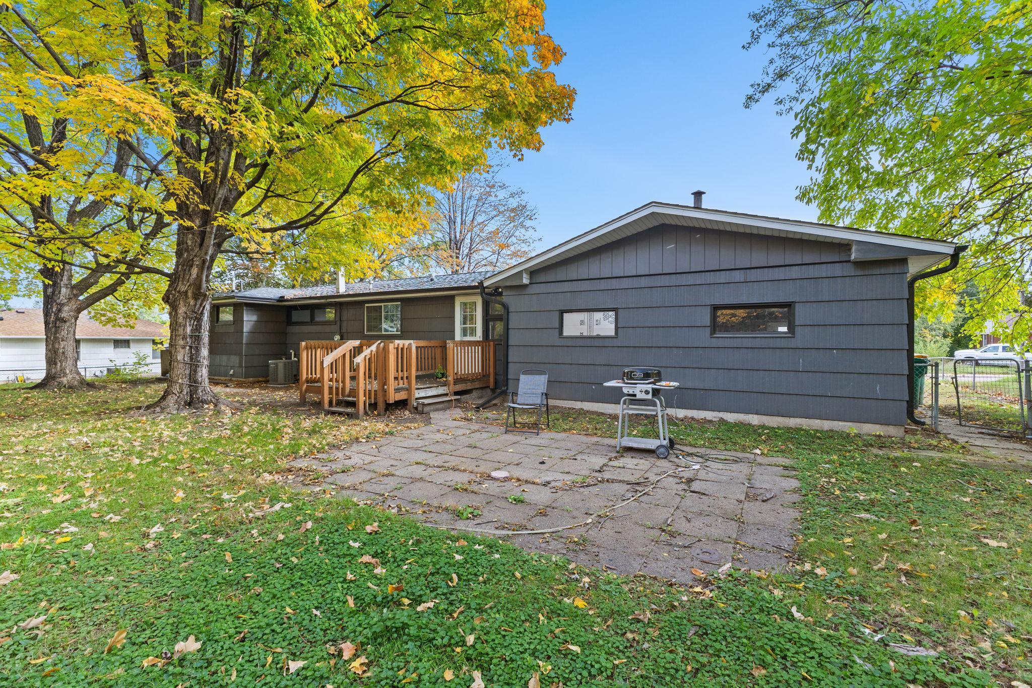 main property photo 40