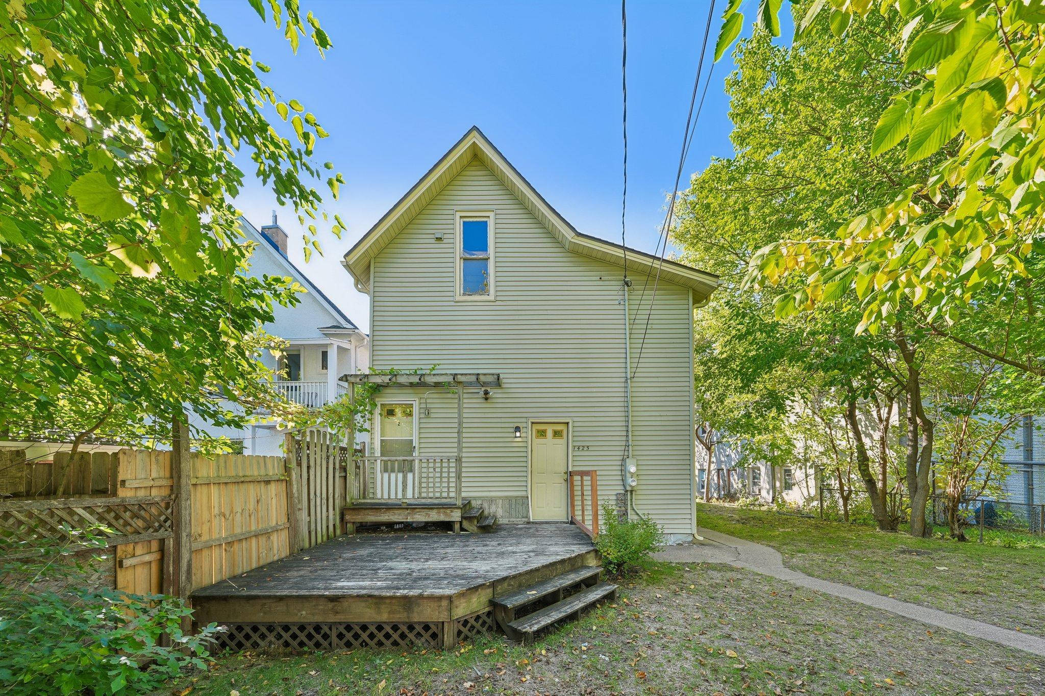 main property photo 30