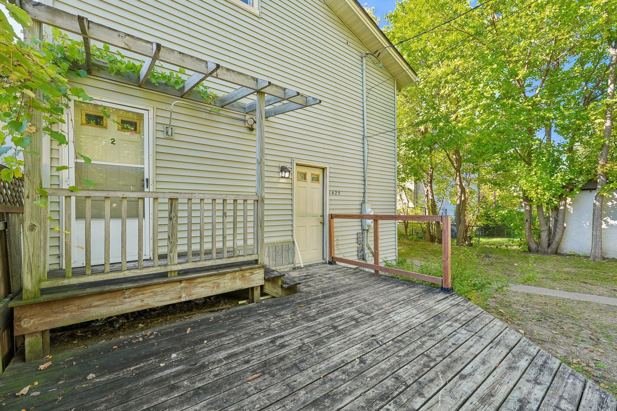 main property photo 32