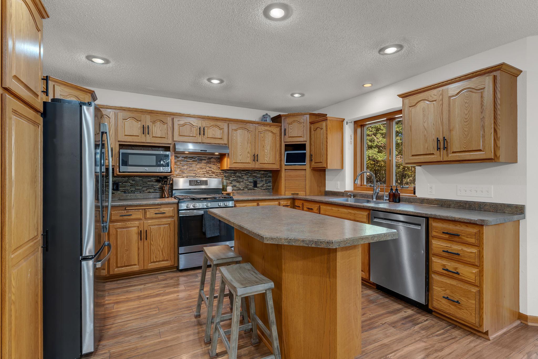 main property photo 15