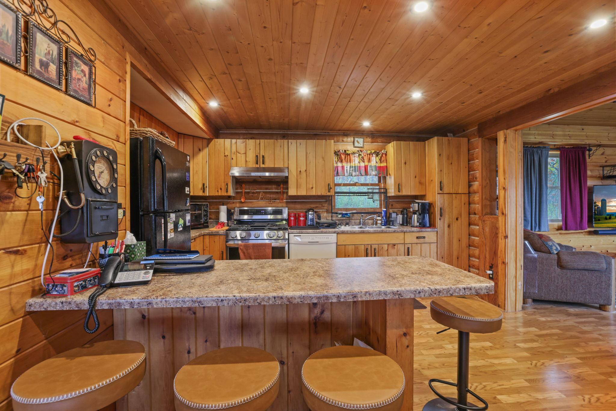 main property photo 14