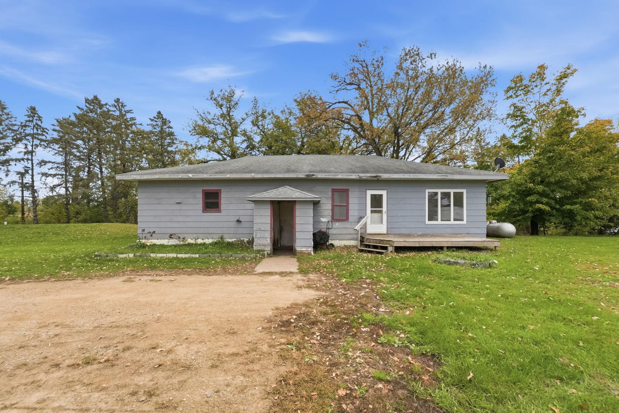 main property photo 40