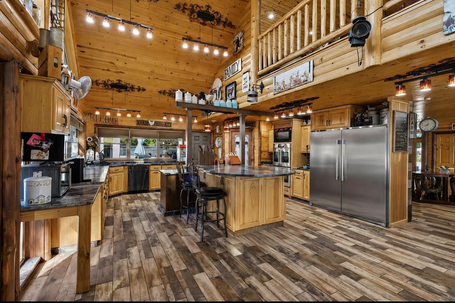 main property photo 19