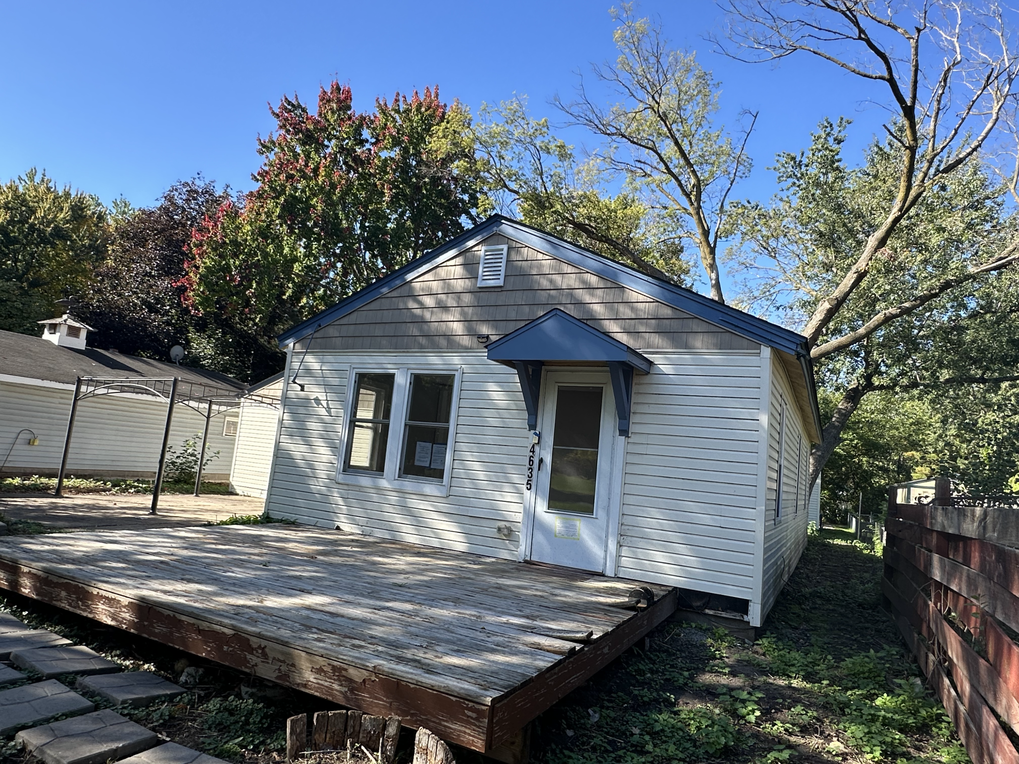 main property photo 12
