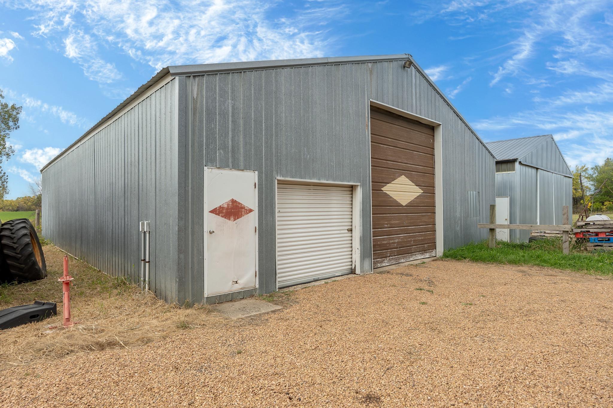 main property photo 39