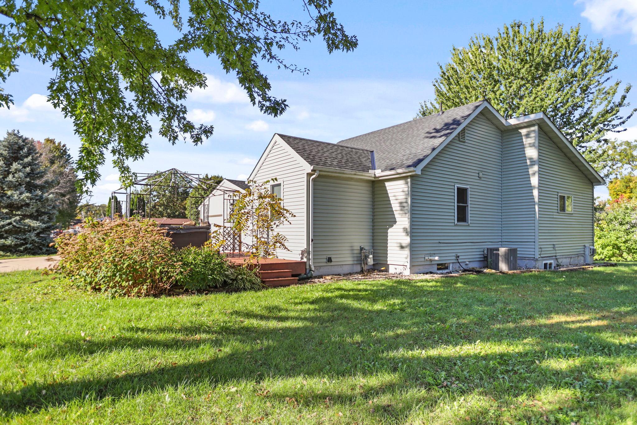 main property photo 33