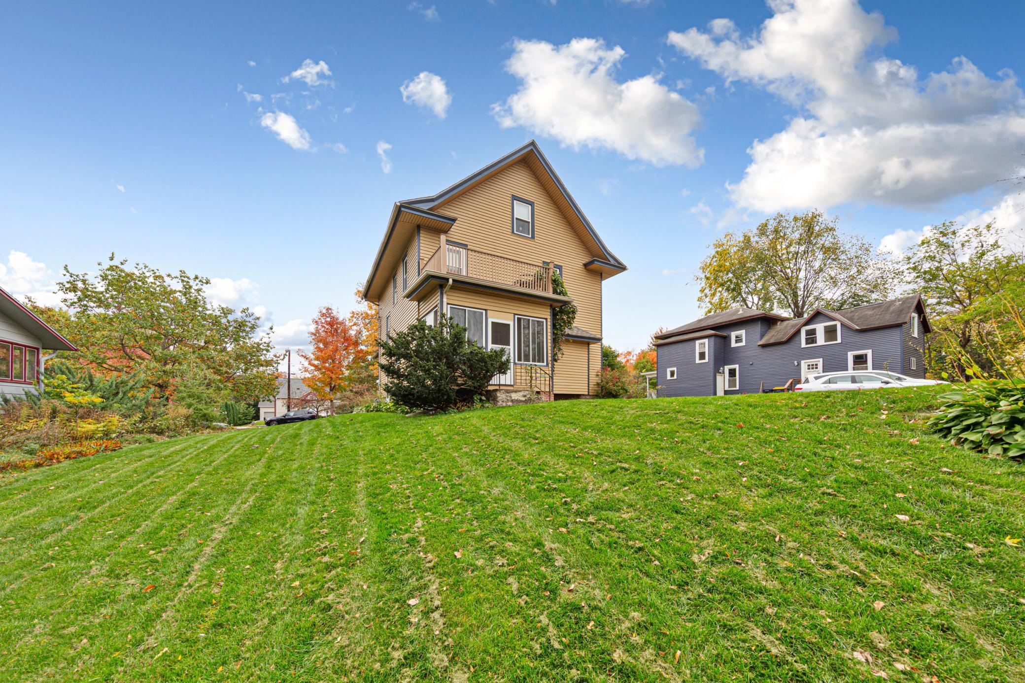 main property photo 40
