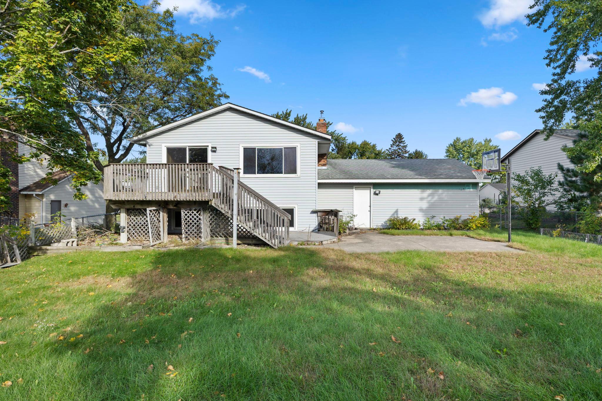 main property photo 31