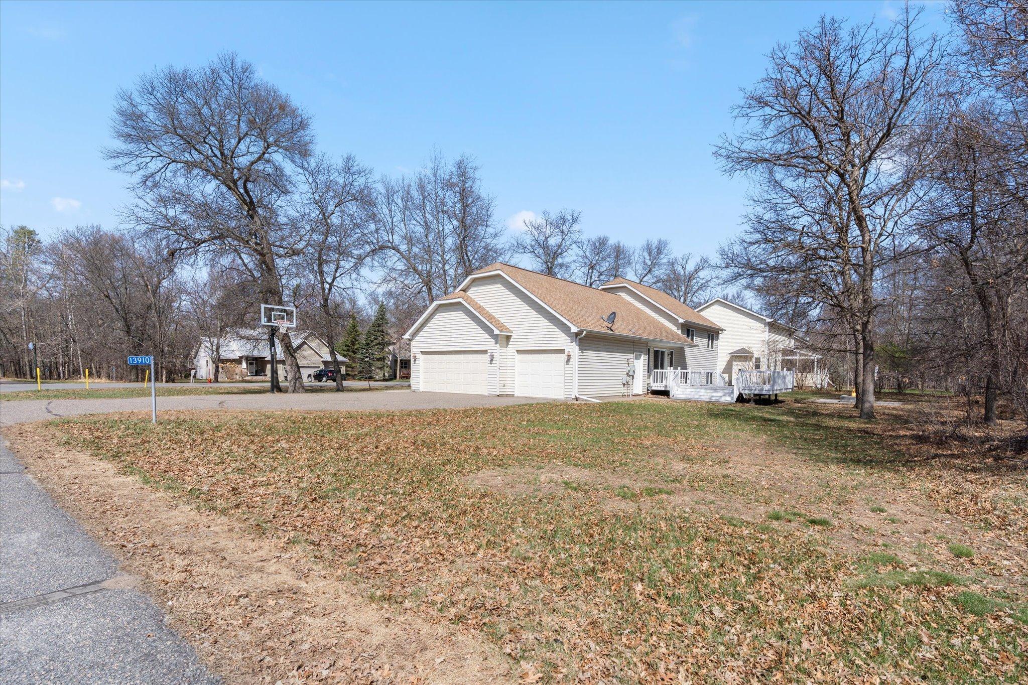 main property photo 30
