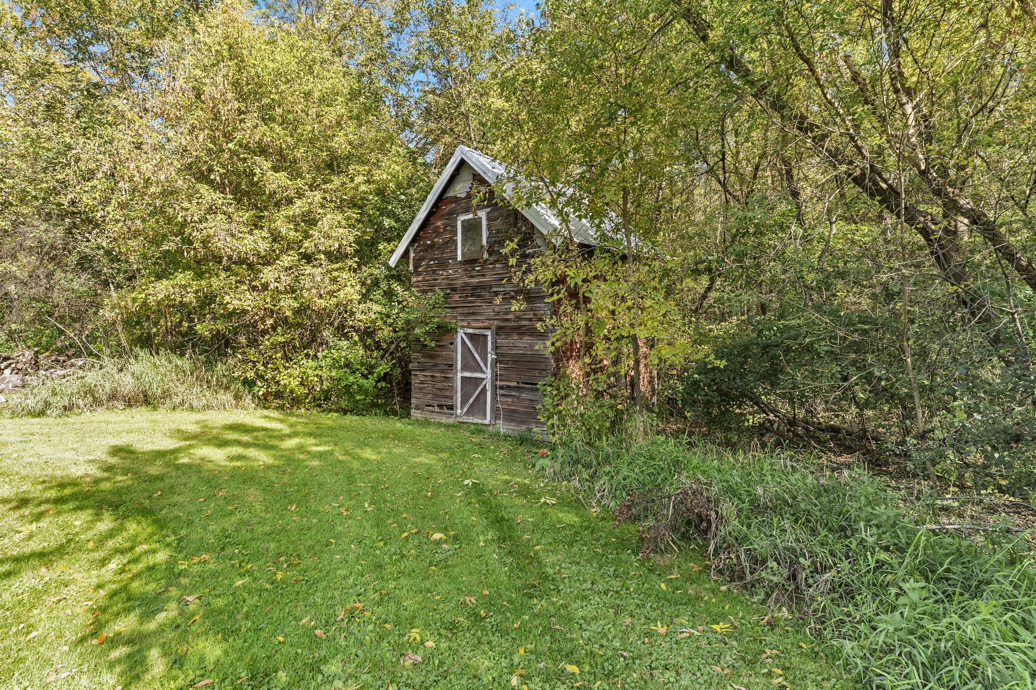 main property photo 31