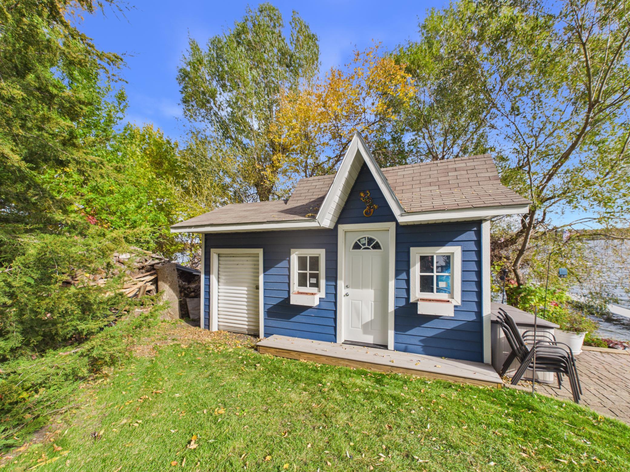 main property photo 74