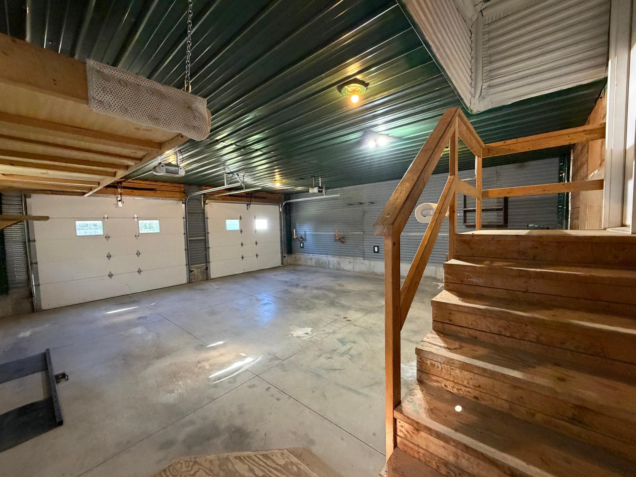 main property photo 36