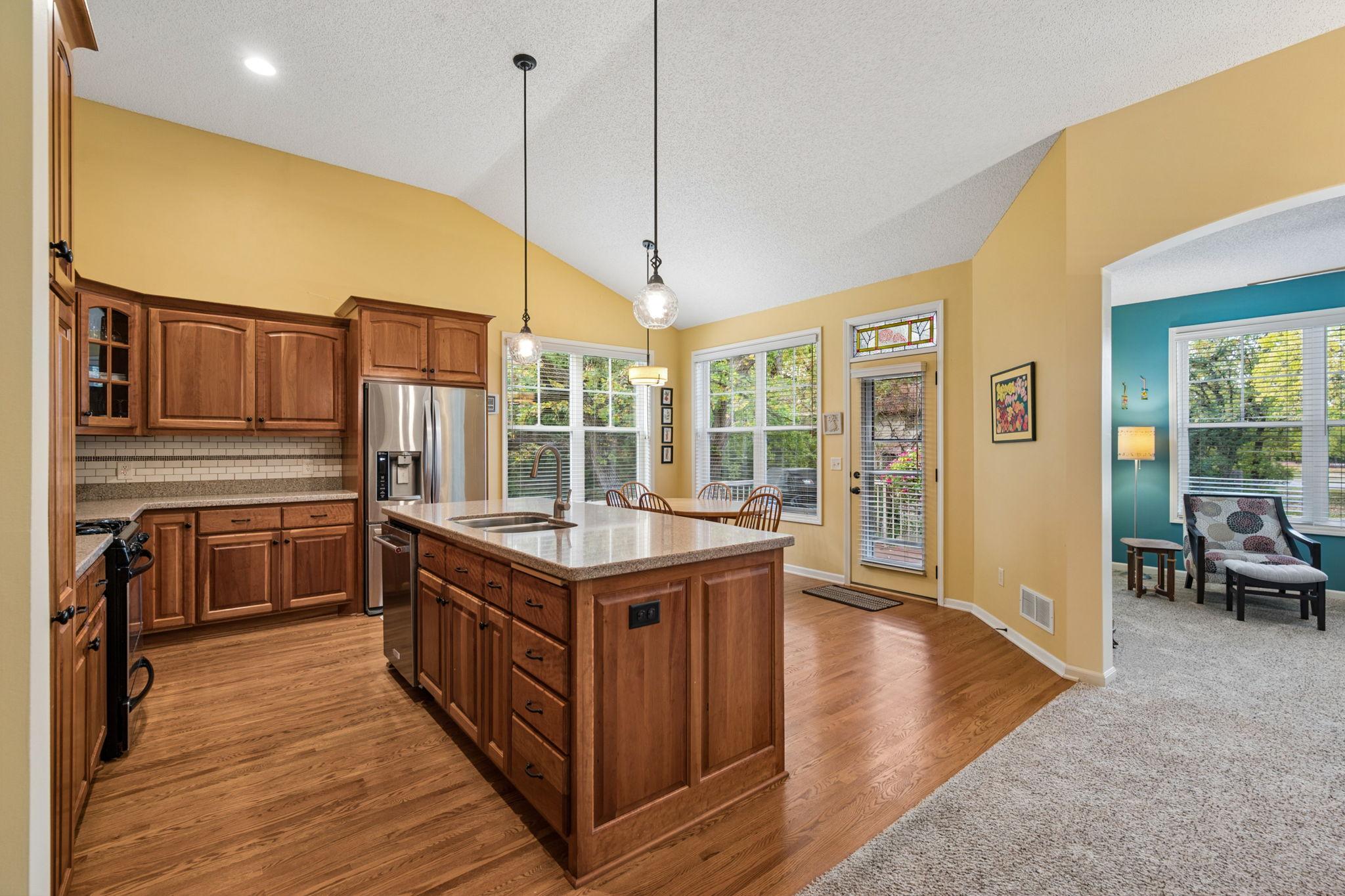 main property photo 10