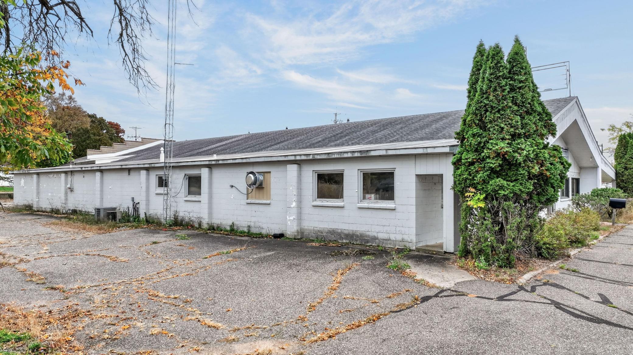 main property photo 4