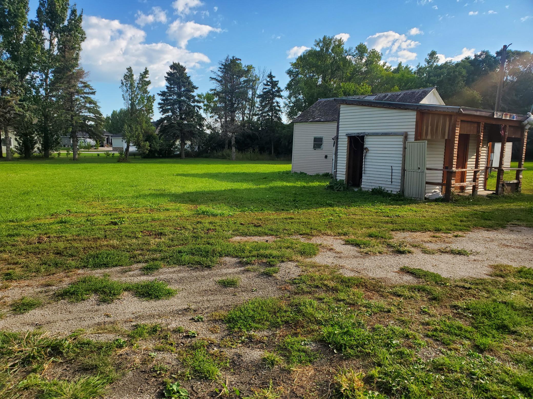 main property photo 13