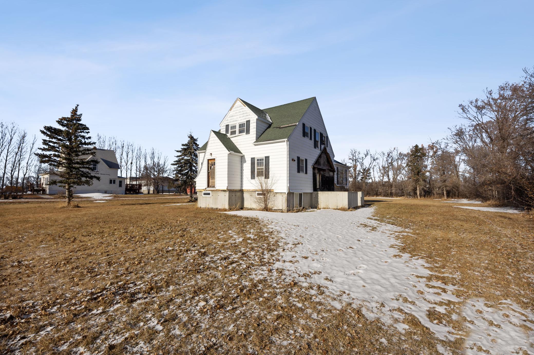 main property photo 20