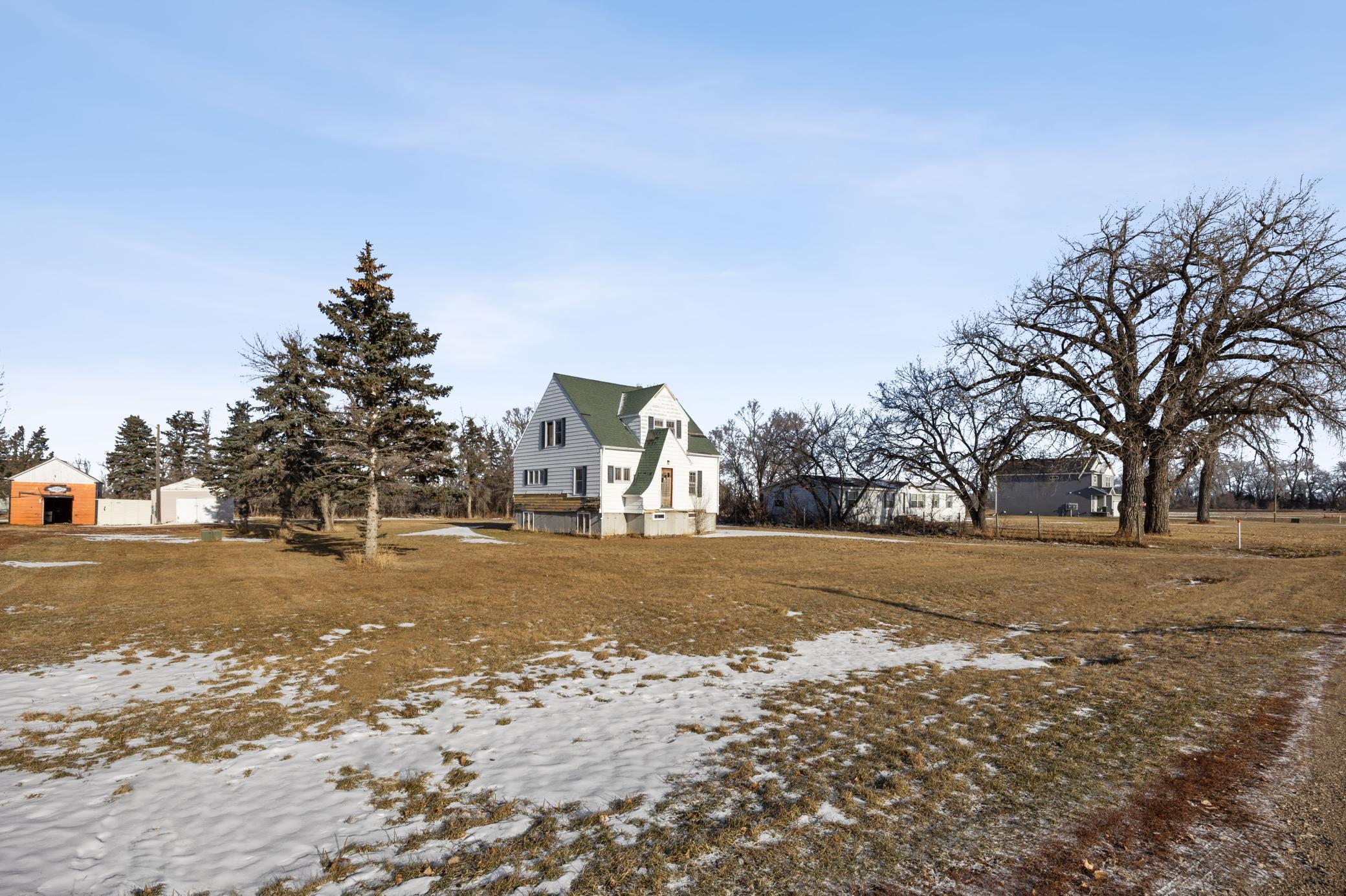 main property photo 22