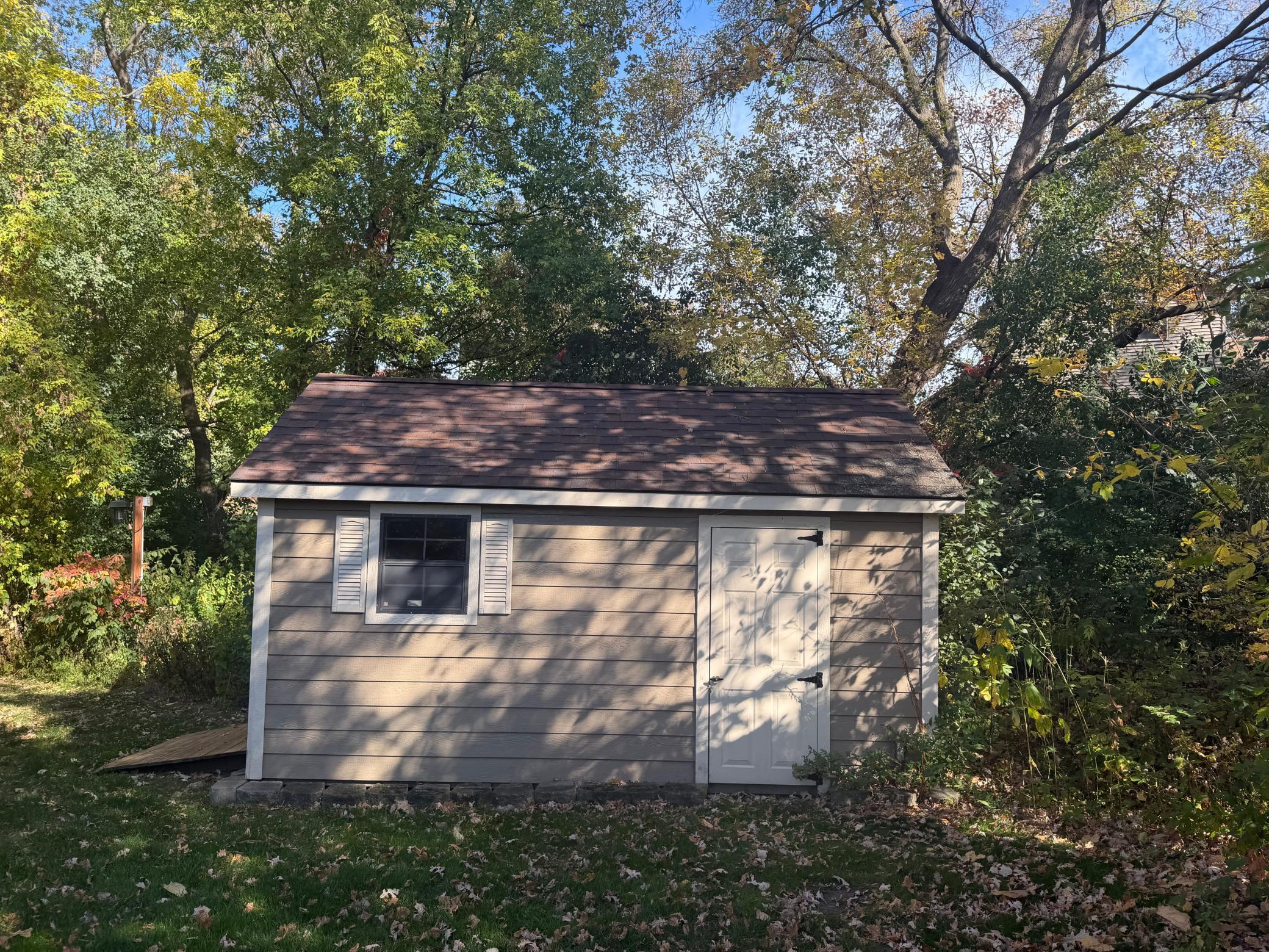 main property photo 41