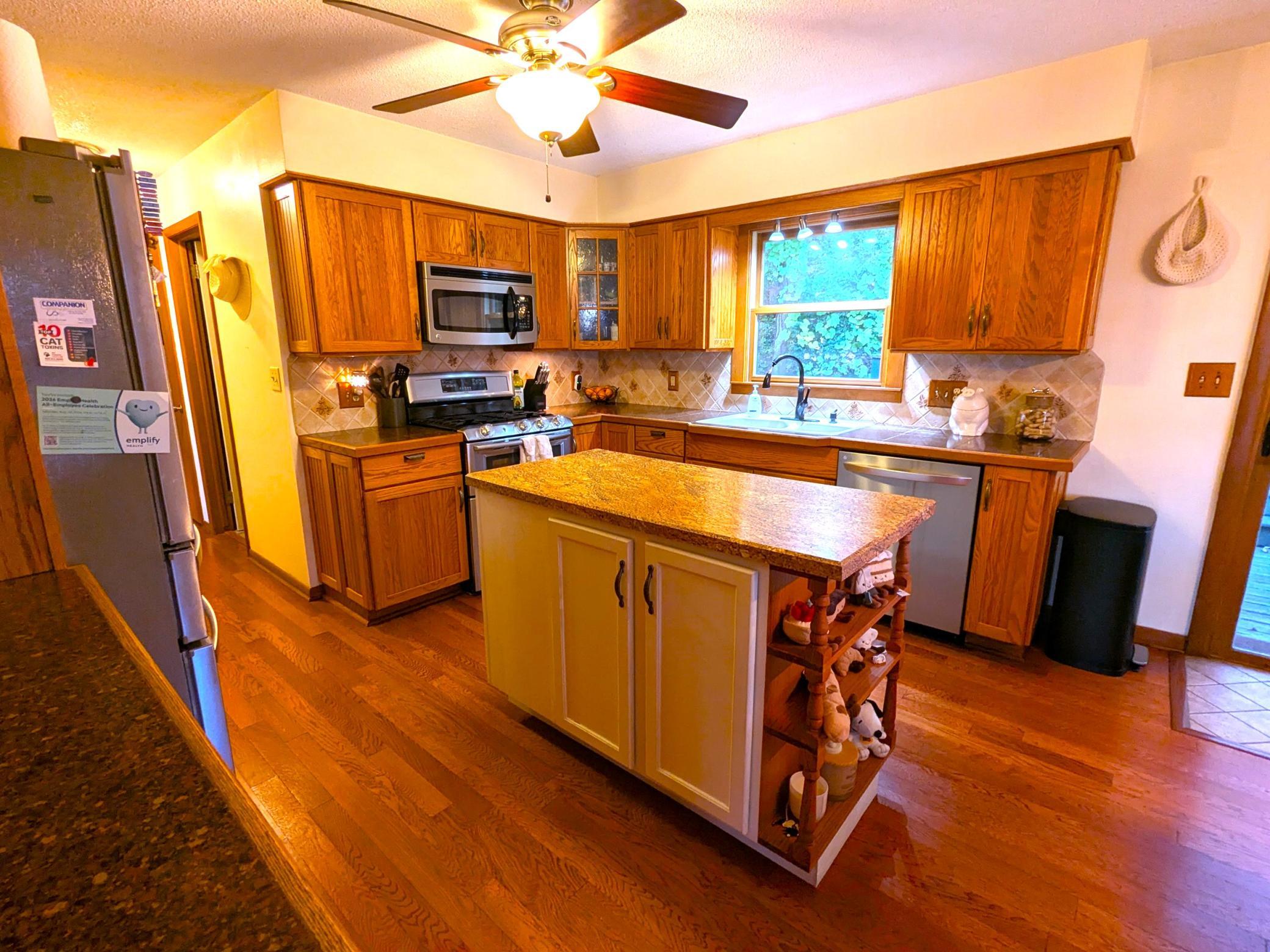 main property photo 7
