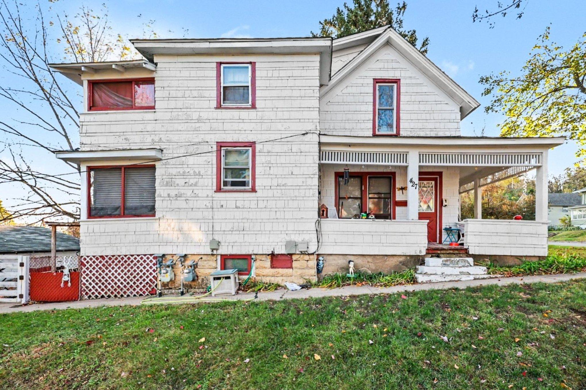 main property photo 28