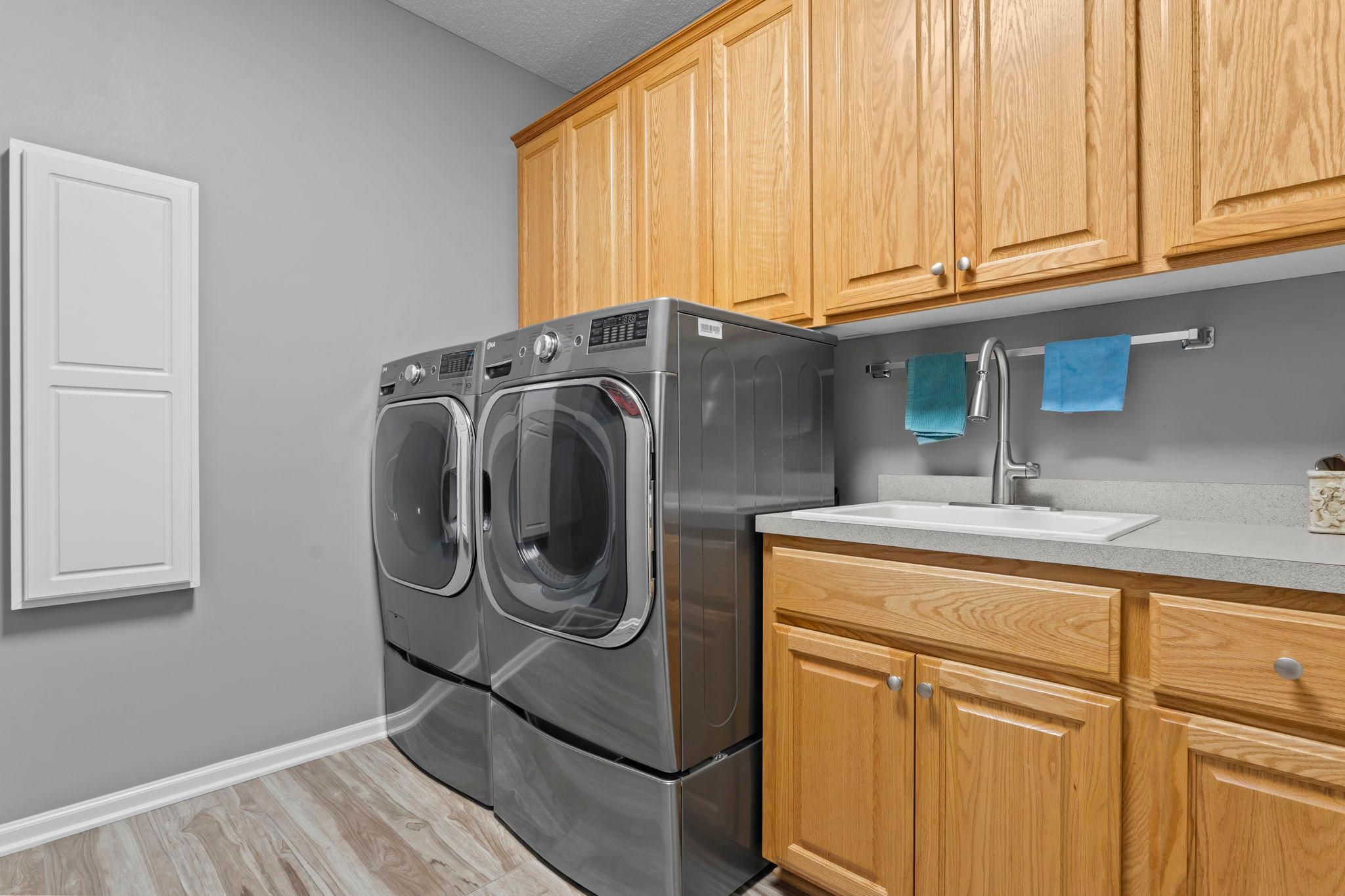 main property photo 15