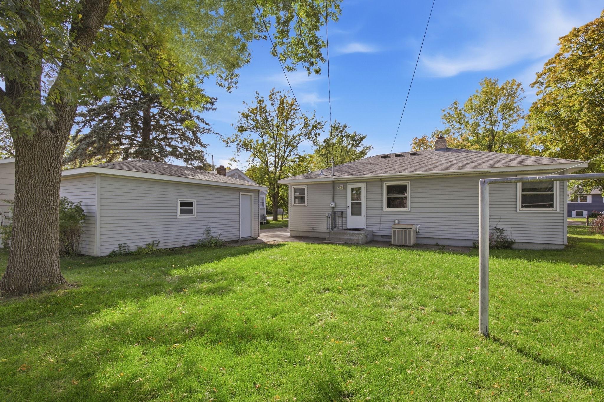 main property photo 17
