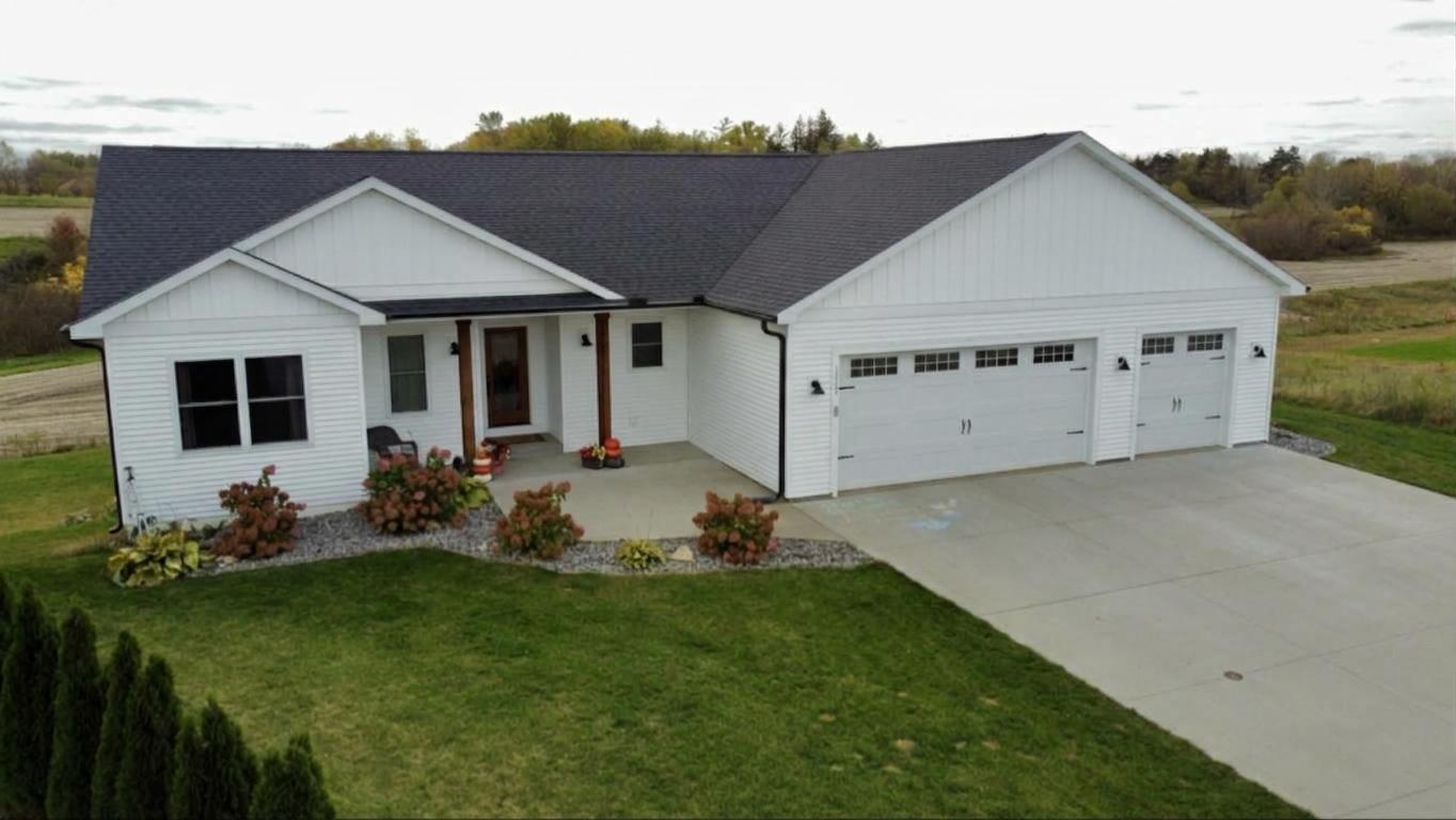 main property photo 61