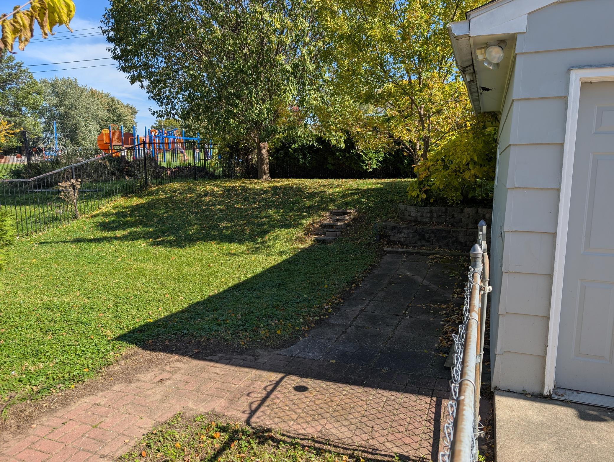 main property photo 14