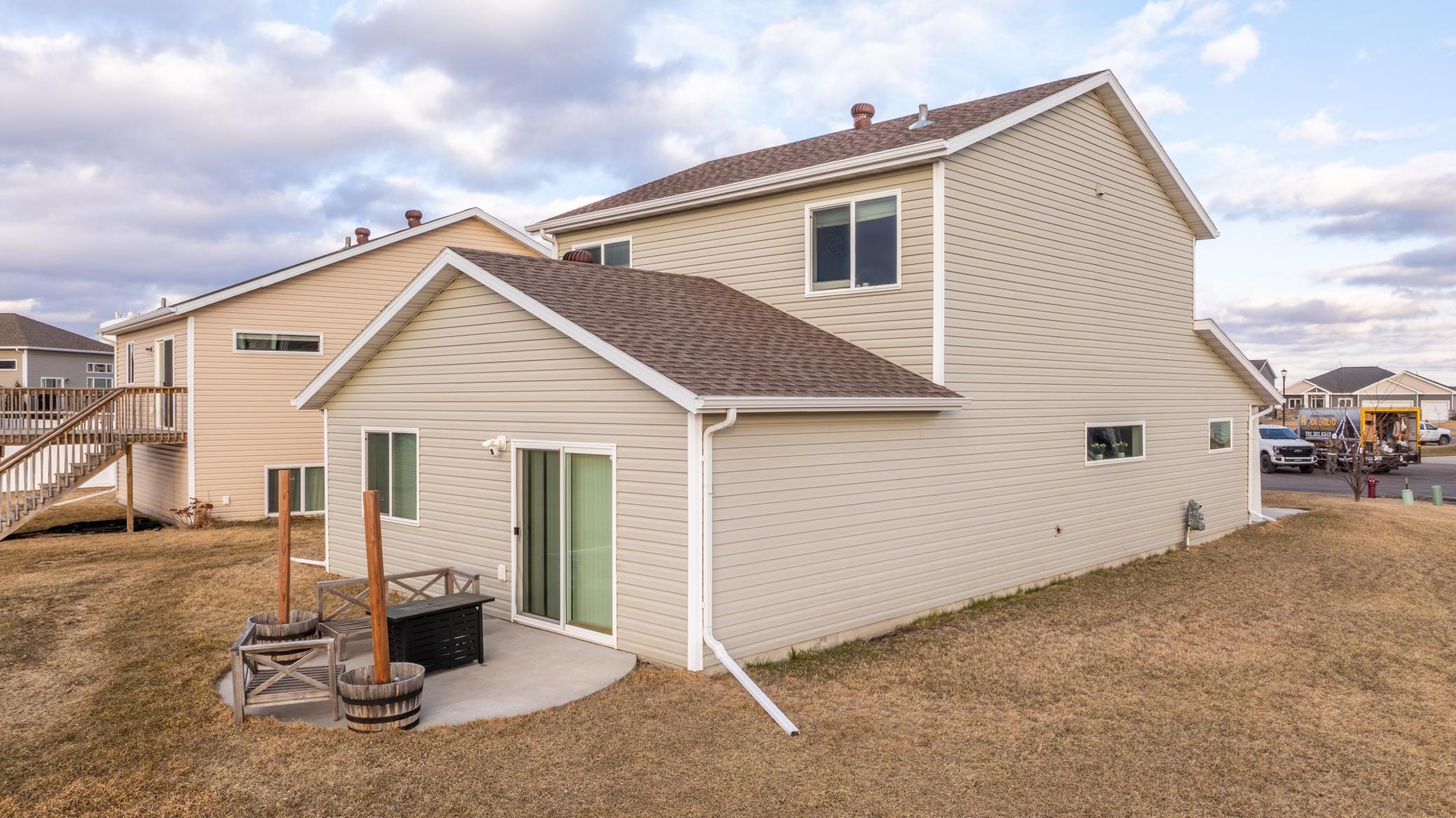 main property photo 14